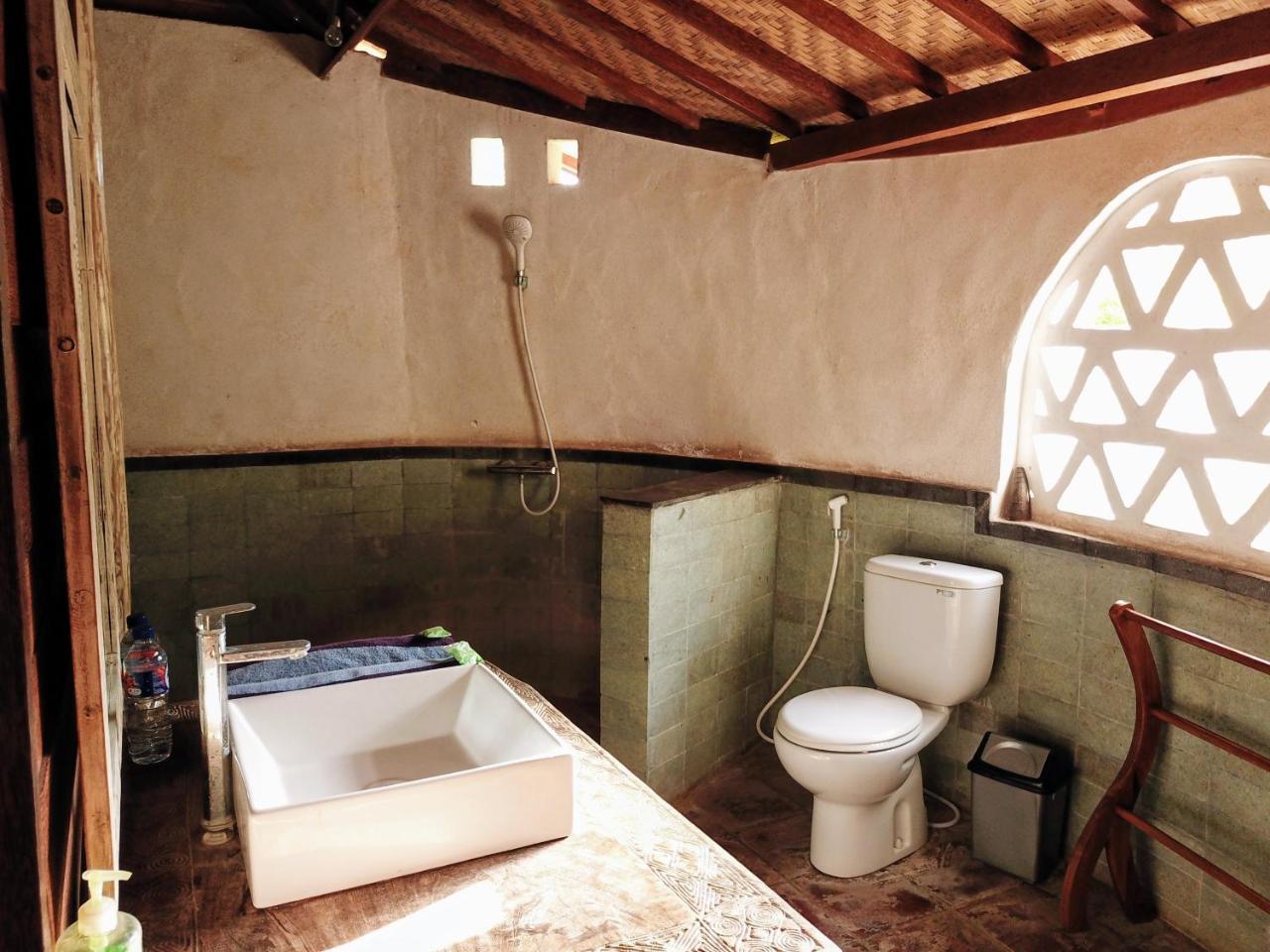 Rhipidura Bungalows By Phocea Pemuteran  Luaran gambar